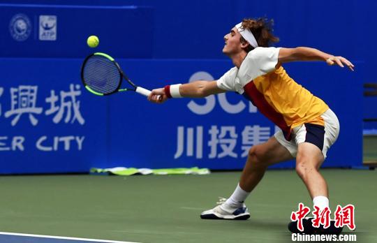 尤其是在面 尤其是在面