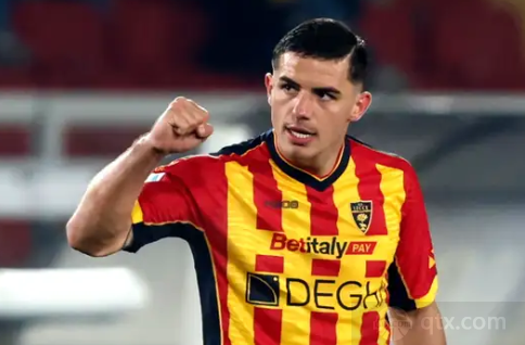 同时他频繁 同时他频繁